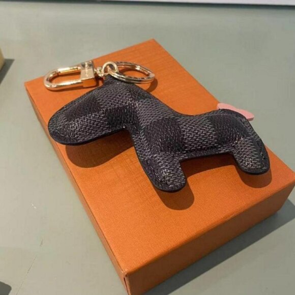 Premium Dark Grey Checkered Horse Key Fob - Picture 1 of 5